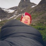 Conrad Helgeland er trøtt foran Romsdalshornet Conrad Helgeland er trøtt foran Romsdalshornet